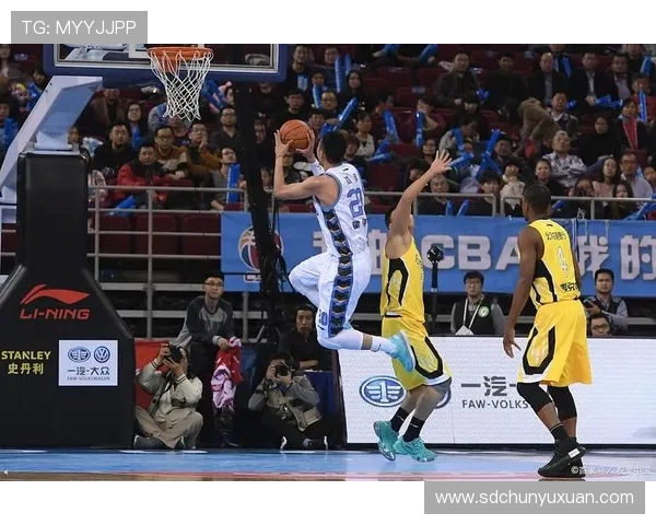 马刺全队44篮板仅文班亚马独得15板 猛龙全队仅获20篮板表现尴尬